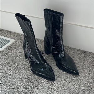 Elegant Black Croc-Embossed Women's Boots